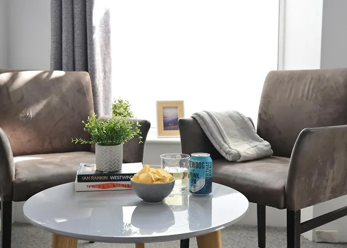 Spacious Penthouse In Central Plymouth 3 Large Bedrooms